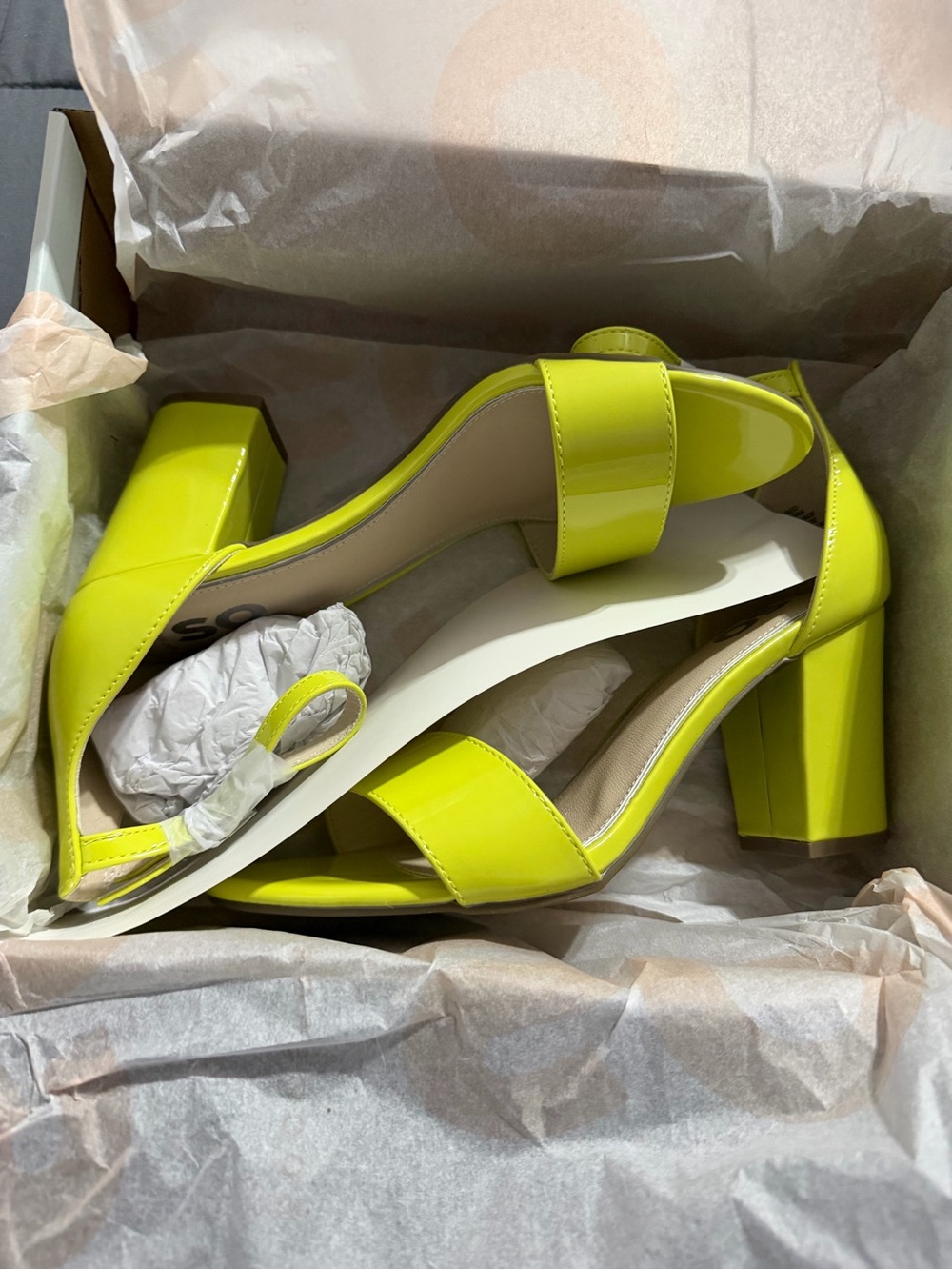 Kohl's Neon Lime Patent Block Heel Sandals